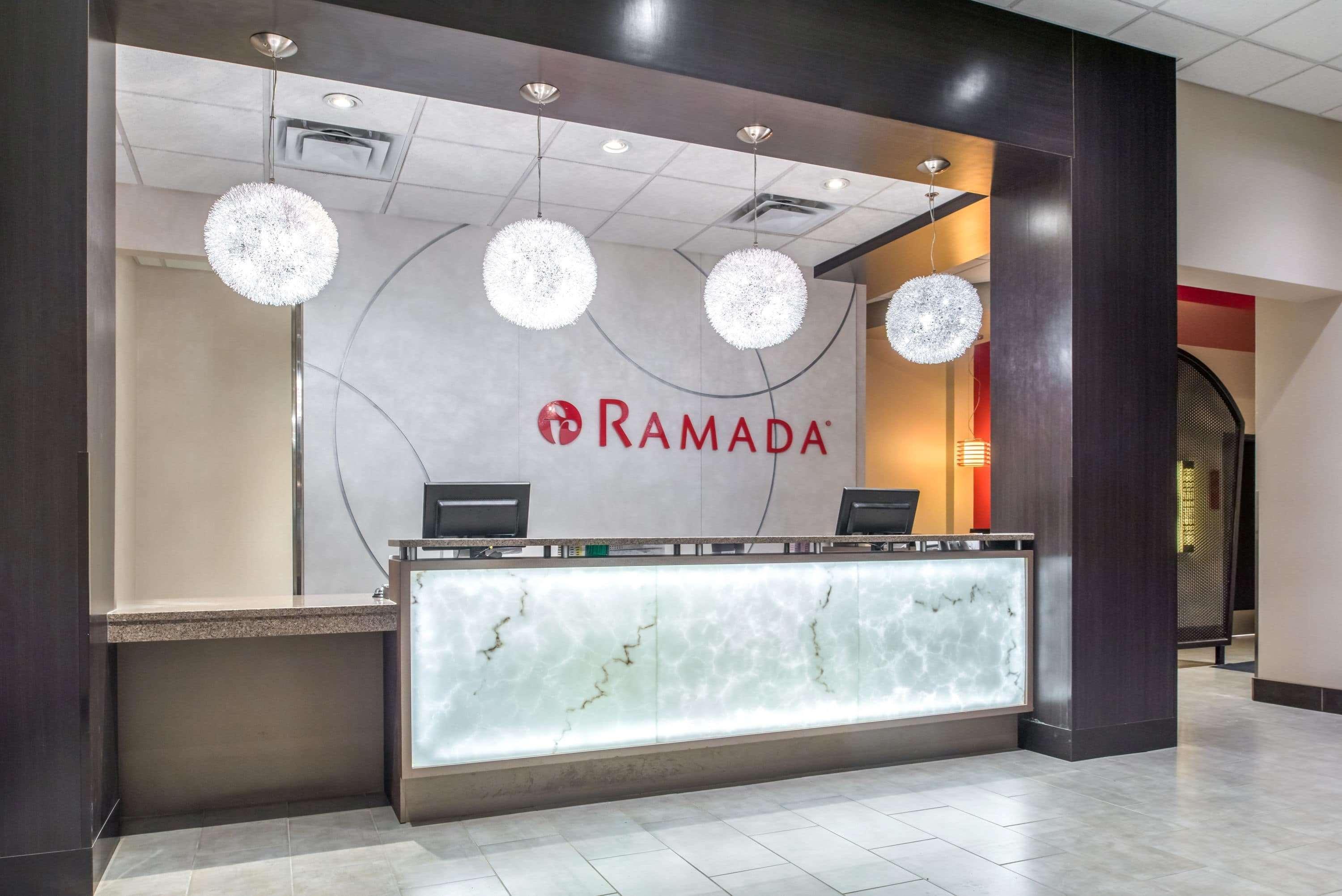 Ramada By Wyndham Saskatoon Hotel Luaran gambar